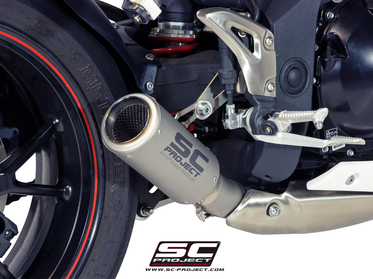 CR T Exhaust